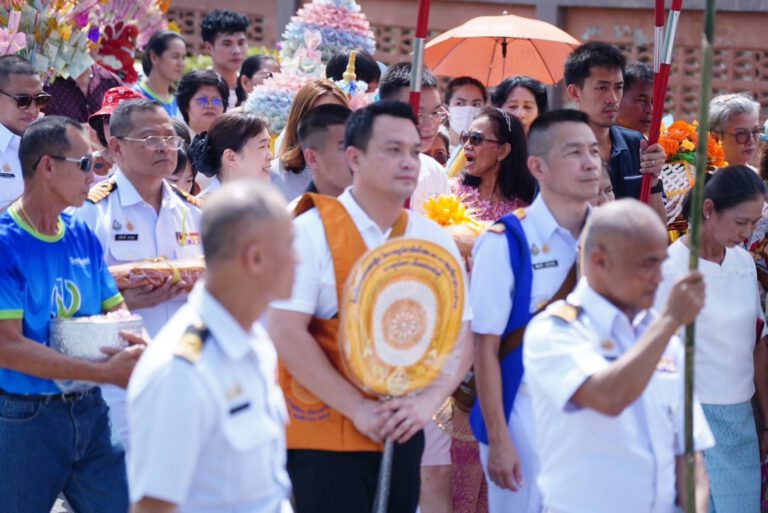 “สส.สะถิระ”ร่วมทอดกฐินสามัคคี วัดราษฎร์สามัคคี กม.10 สมทบทุนสร้างธรรมสังเวช กว่า 2 ล้านบาท