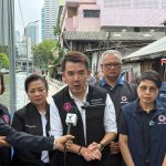 พม. – พอช. รุดลงพื้นที่ชุมชนนิคมมักกะสัน เยียวยาผู้ประสบภัยไฟไหม้ เร่งขับเคลื่อน “บ้านมั่นคงริมราง” ให้เร็วกว่ากำหนด